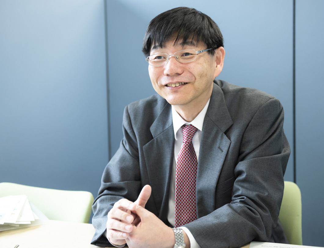 藤岡 伸嘉氏