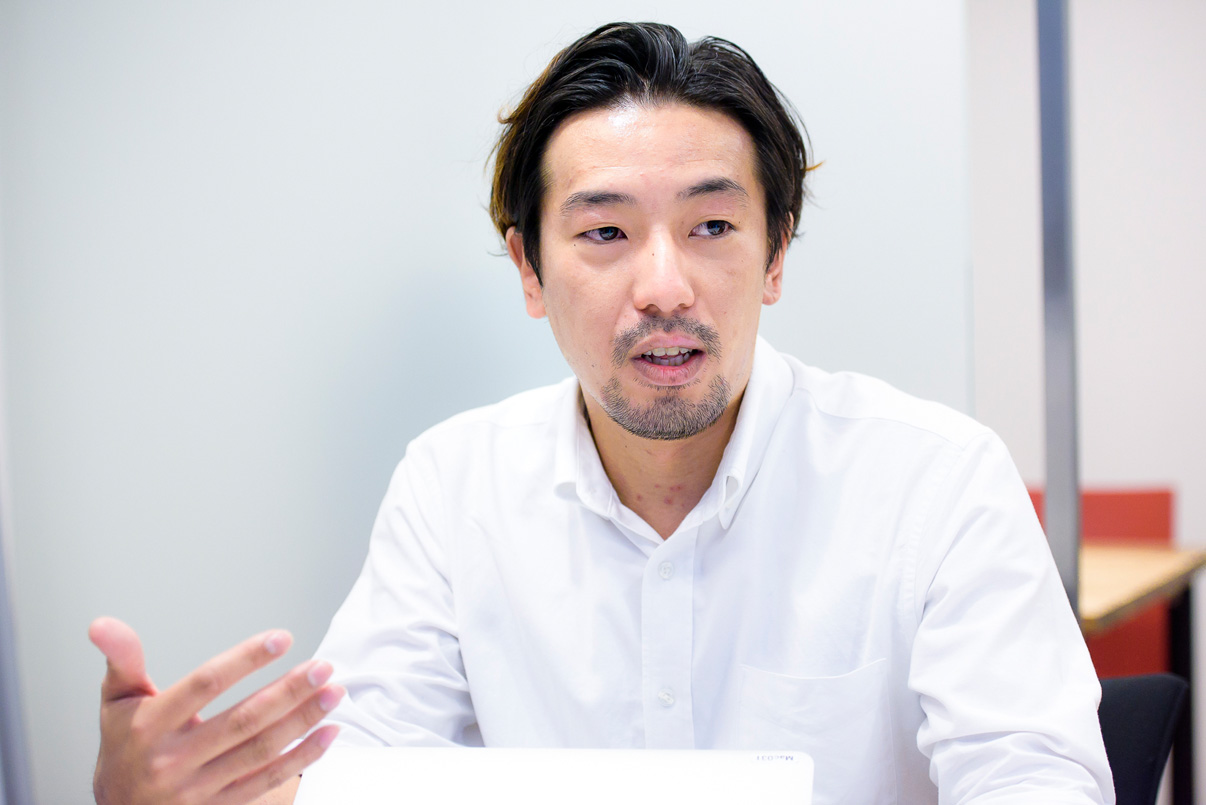 藤井 康介氏