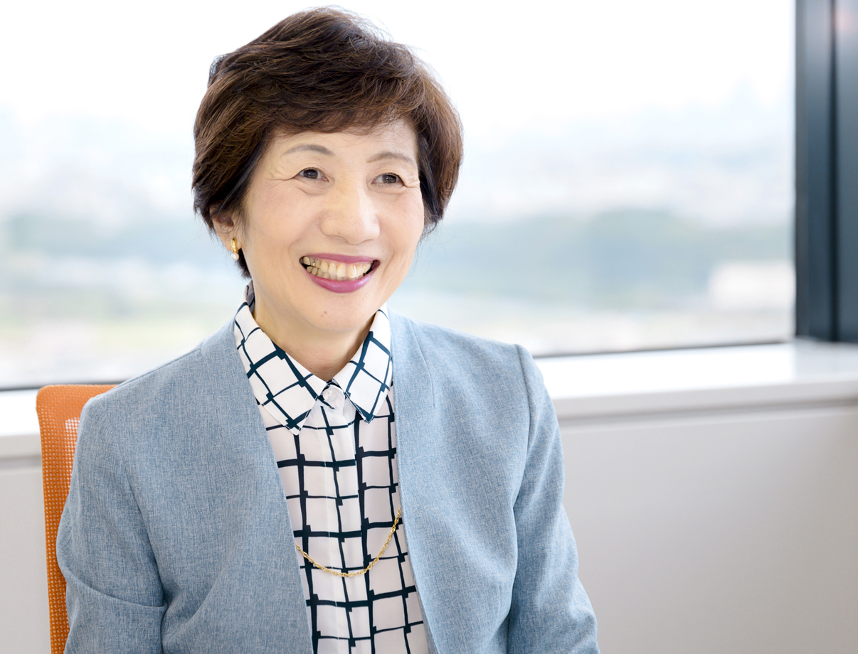 島村 泰子氏