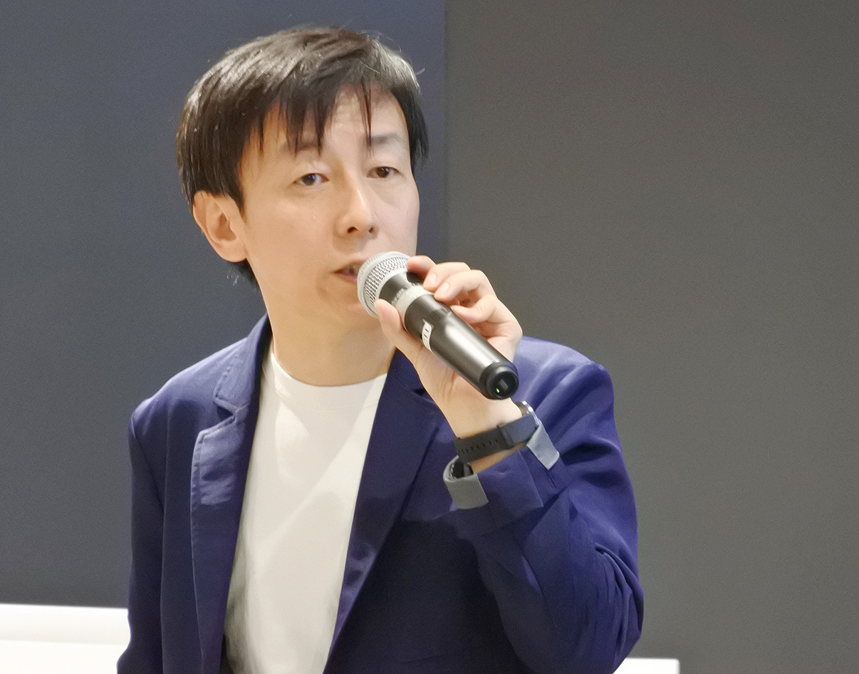 青野 慶久氏