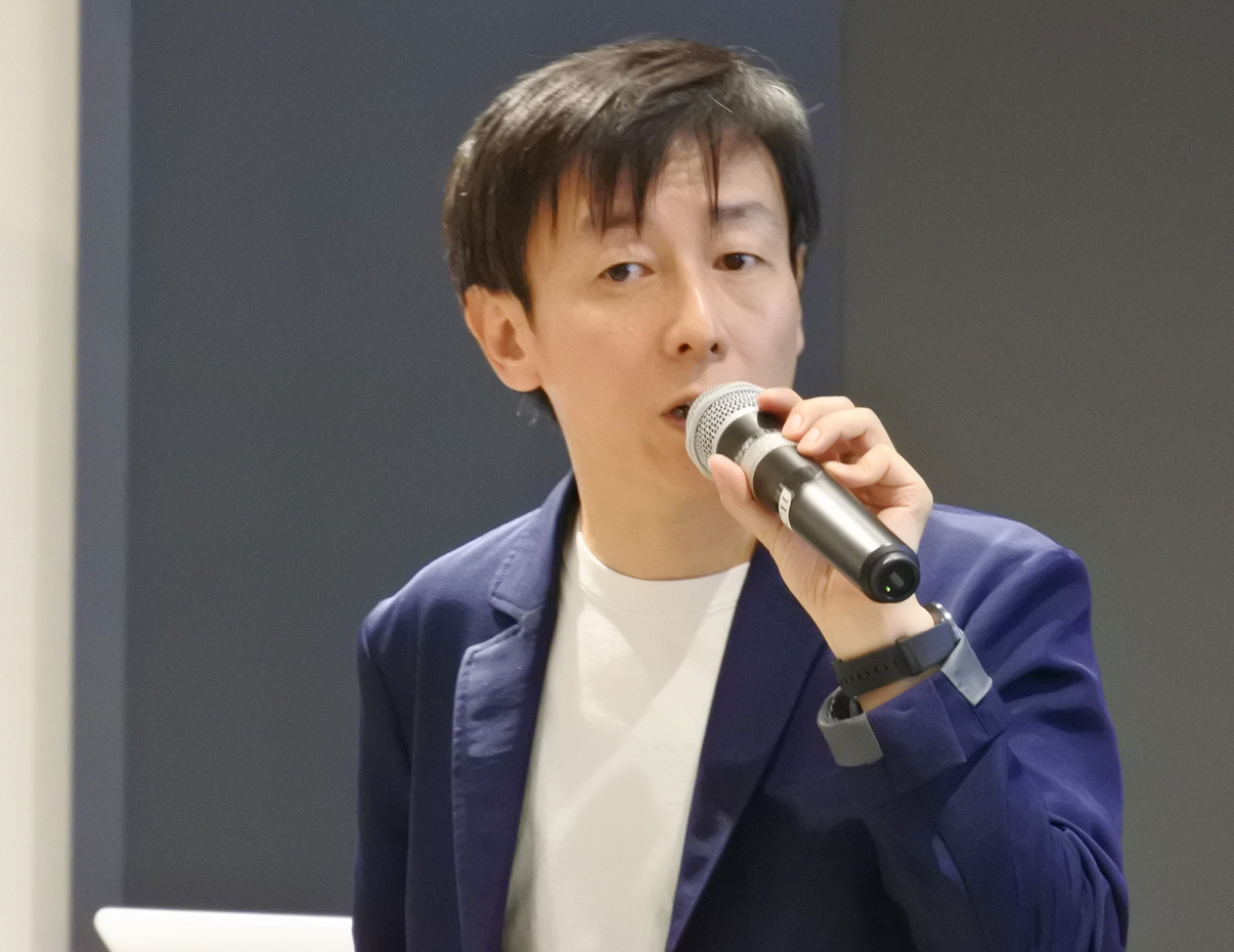 青野 慶久氏
